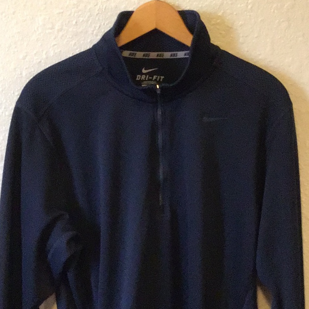 Nike Dri Fit long sleeve pullover Excellent